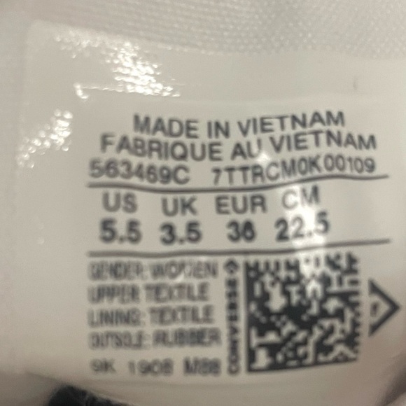 Converse Chuck Taylor 
•All Star Gr82
•Heeled Boot in White & Black
•Size - Picture 7 of 10